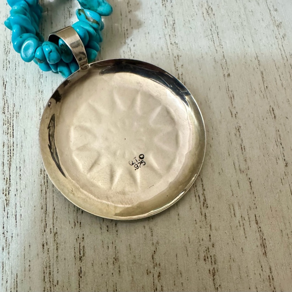 Q.T Sterling Silver 925 turquoise doubler row necklace with concho pendant. - Picture 5 of 6